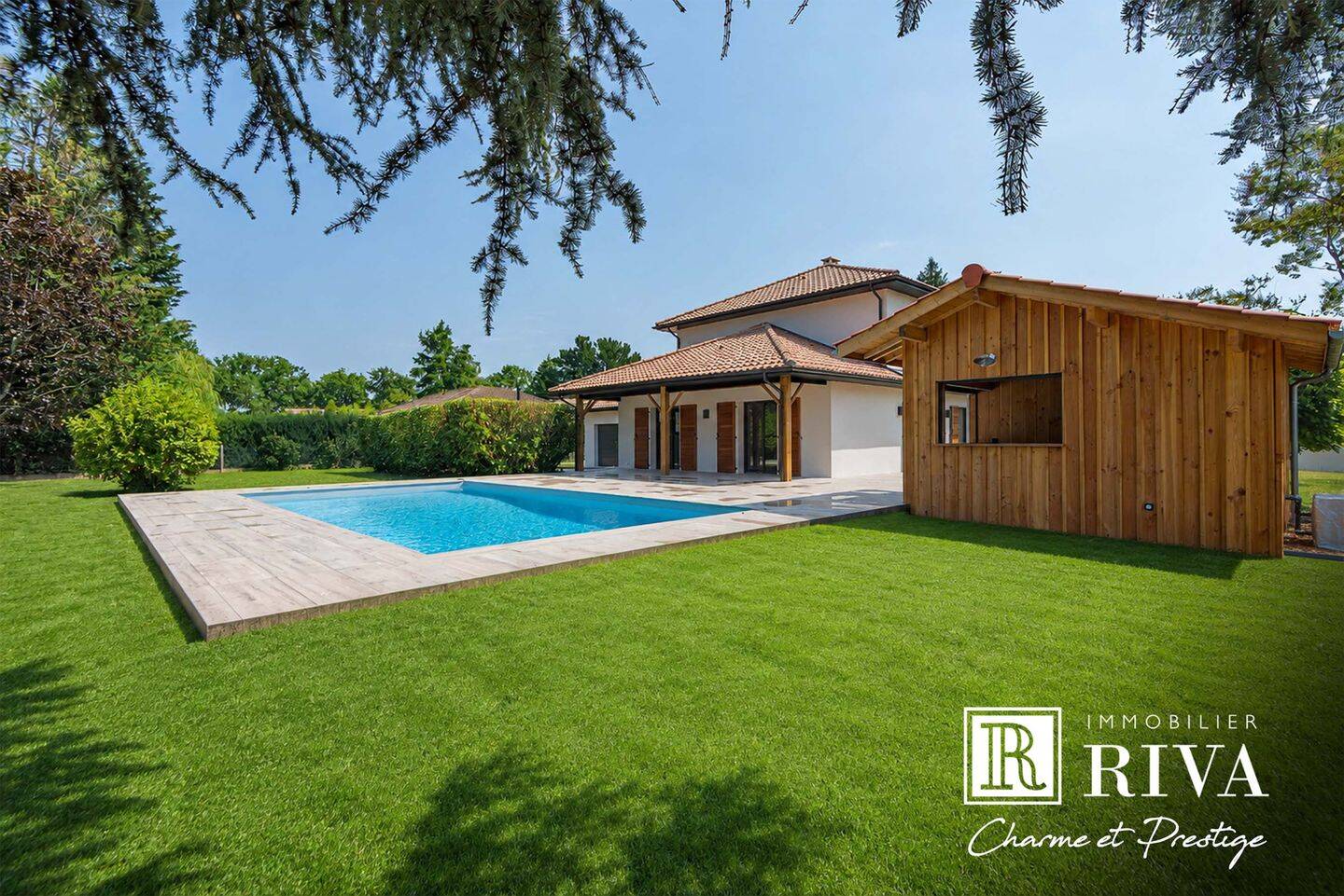 Maison 6 pièces 199 m² · à Carignan-de-Bordeaux · 199 m² · 940 000 €