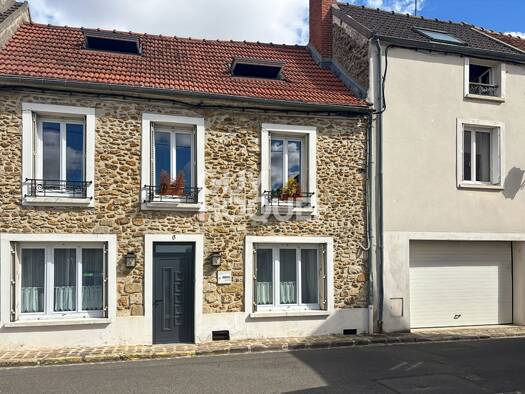 Maison à vendre 285 000 € 9 pièces 5 chambres 180 m² 194 m² de terrain Chaumes-en-Brie 77390