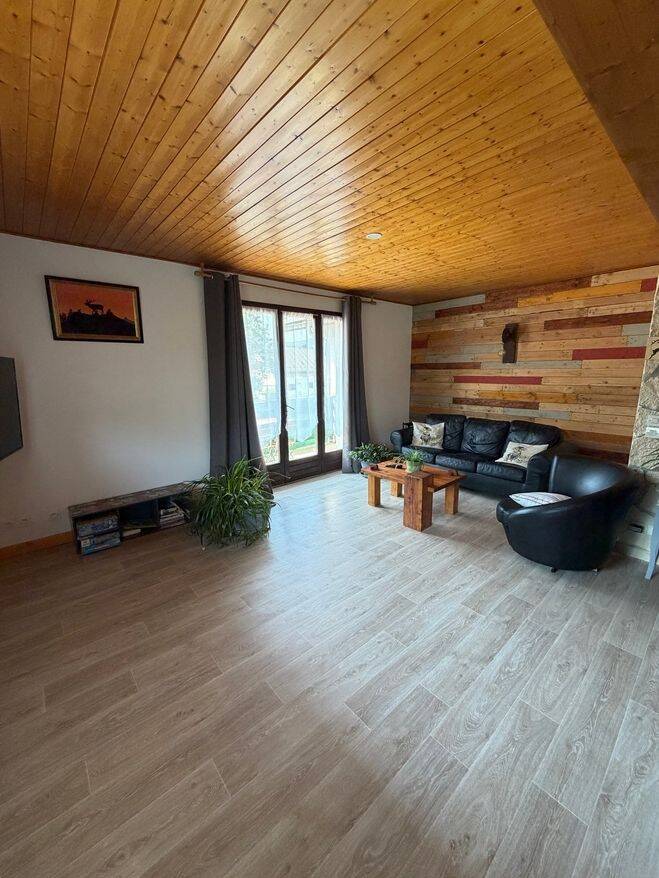 Appartement 3 pièces 93 m² · à Autrans-Méaudre en Vercors · 92,9 m² · 980 €