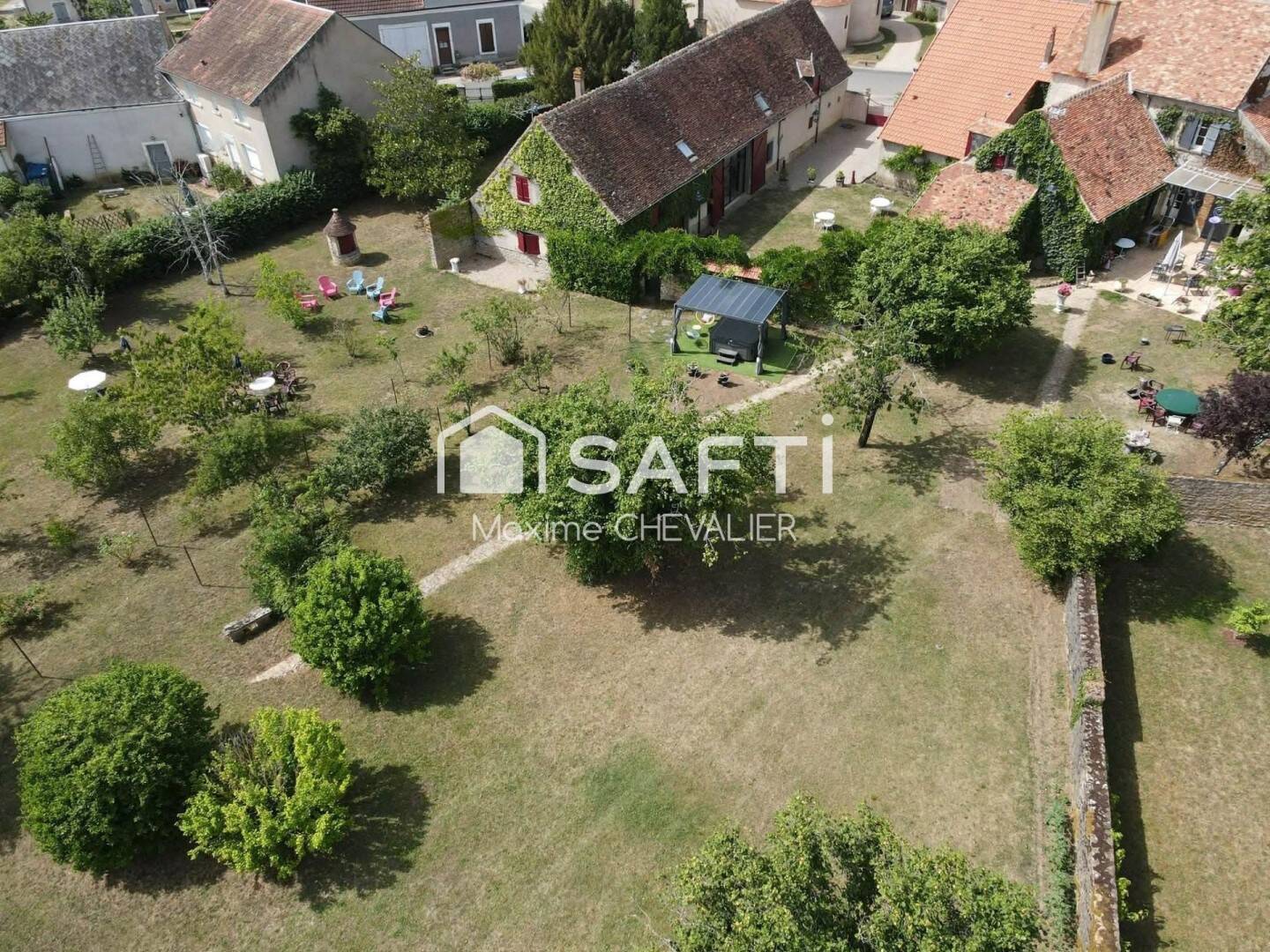 Maison 10 pièces 312 m² · à Nohant-Vic · 312 m² · 378 000 €