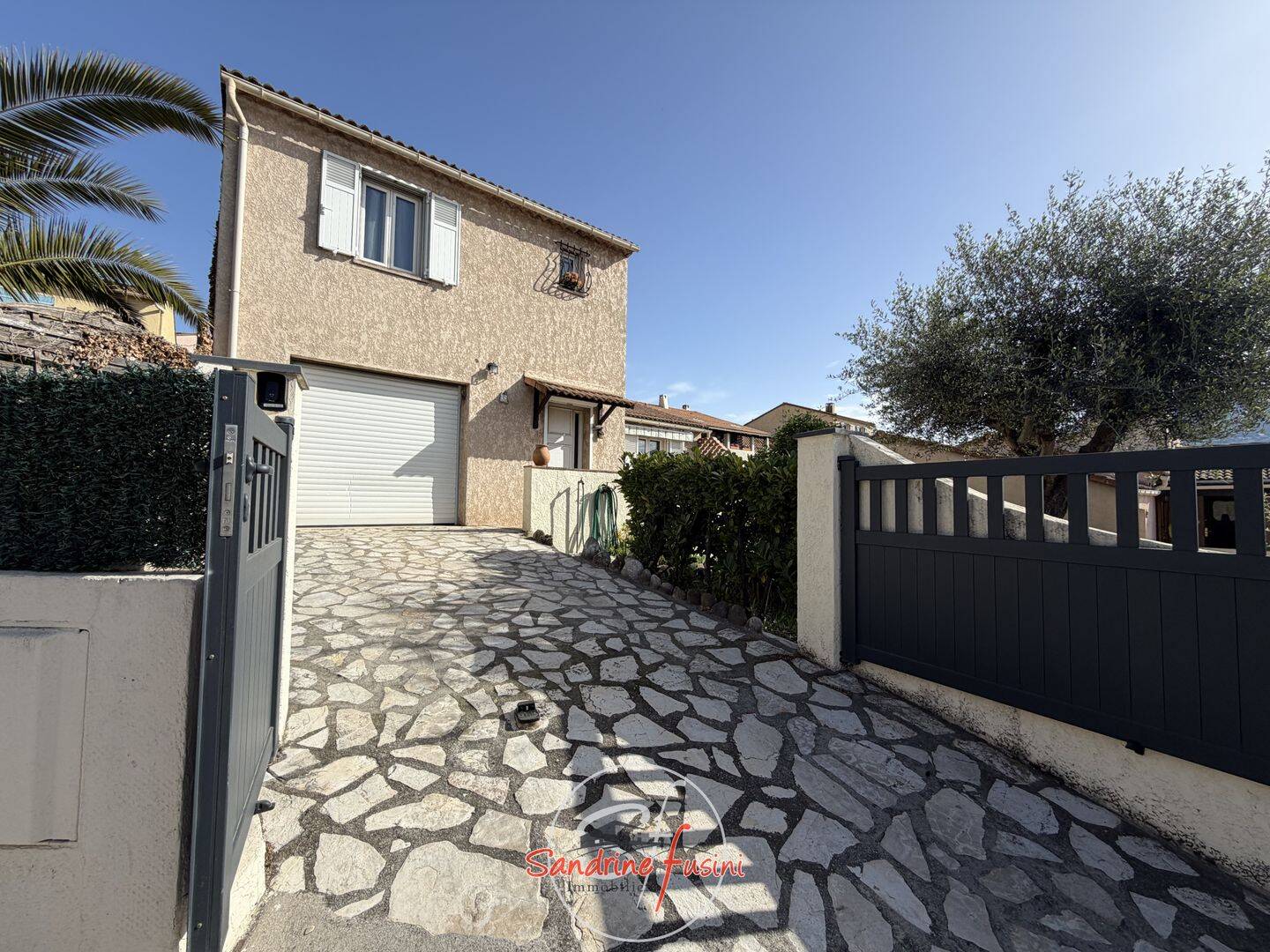 Maison 4 pièces 98 m² · à Carros · 97,5 m² · 440 000 €