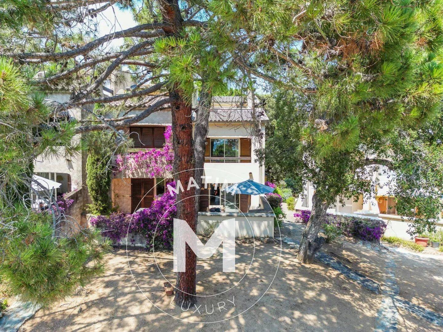 Maison 4 pièces 65 m² · à Lecci · 64,6 m² · 650 000 €
