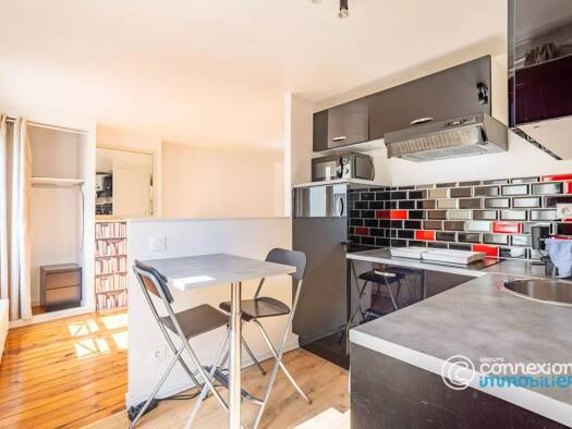 Appartement à vendre 322 000 € 1 pièce 22,8 m² Étage 5/6 Lorette-Martyrs Paris 9ème arrondissement 75009