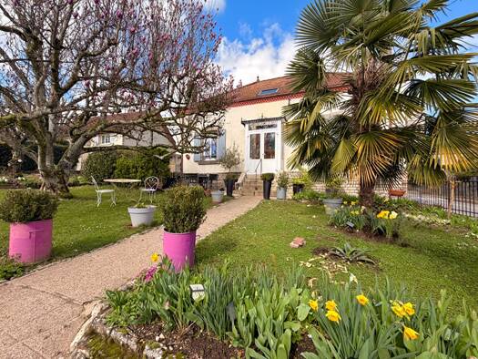 Maison à vendre 295 000 € 5 pièces 2 chambres 146 m² 699 m² de terrain Bonnevent-Velloreille 70700