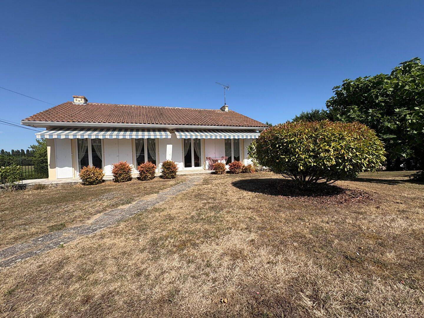 Maison 3 pièces 96 m² · à La Couronne · 96 m² · 680 €