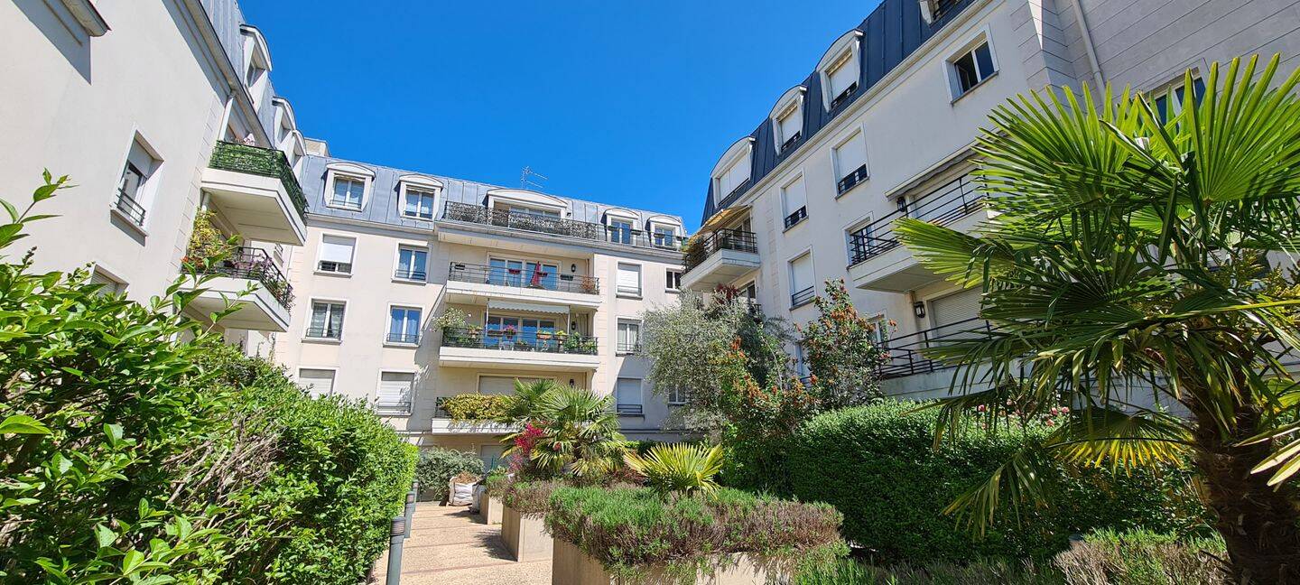 Appartement 1 pièce 25 m² · à Saint-Cloud · 24,6 m² · 237 000 €