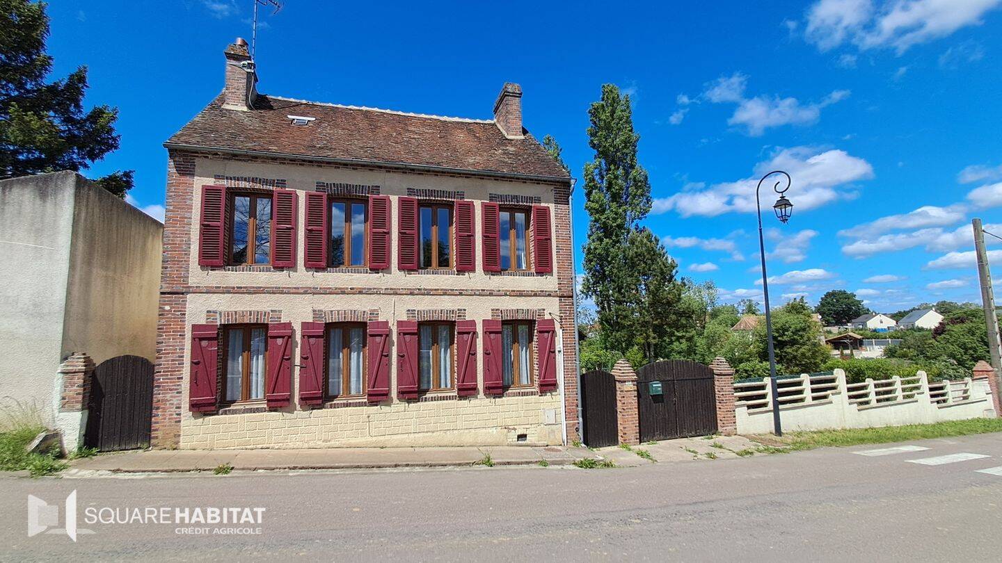 Maison 3 pièces 78 m² · à Courtenay · 77,9 m² · 95 000 €