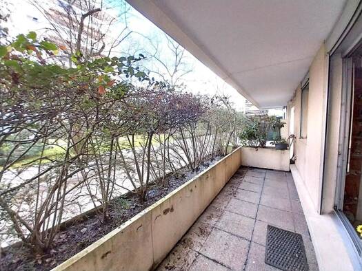 Appartement à vendre 275 000 € 1 pièce 38 m² RDC Issy-les-Moulineaux 92130