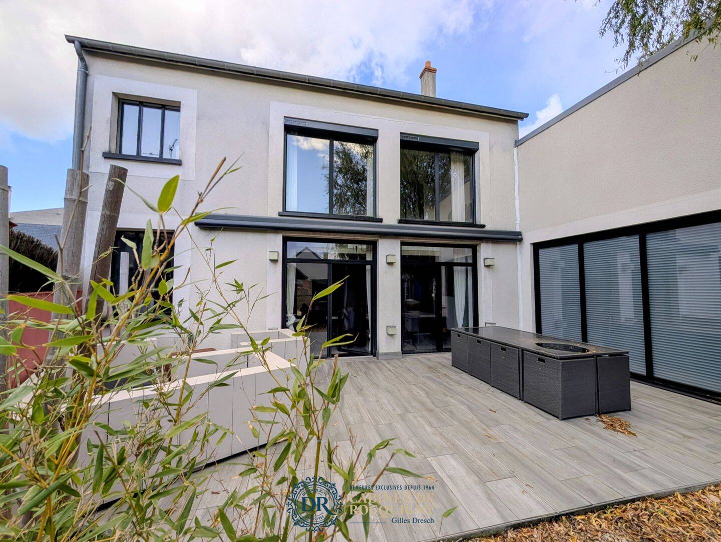 Maison 7 pièces 263 m² · à Saint-Jean-de-la-Ruelle · 263 m² · 499 000 €