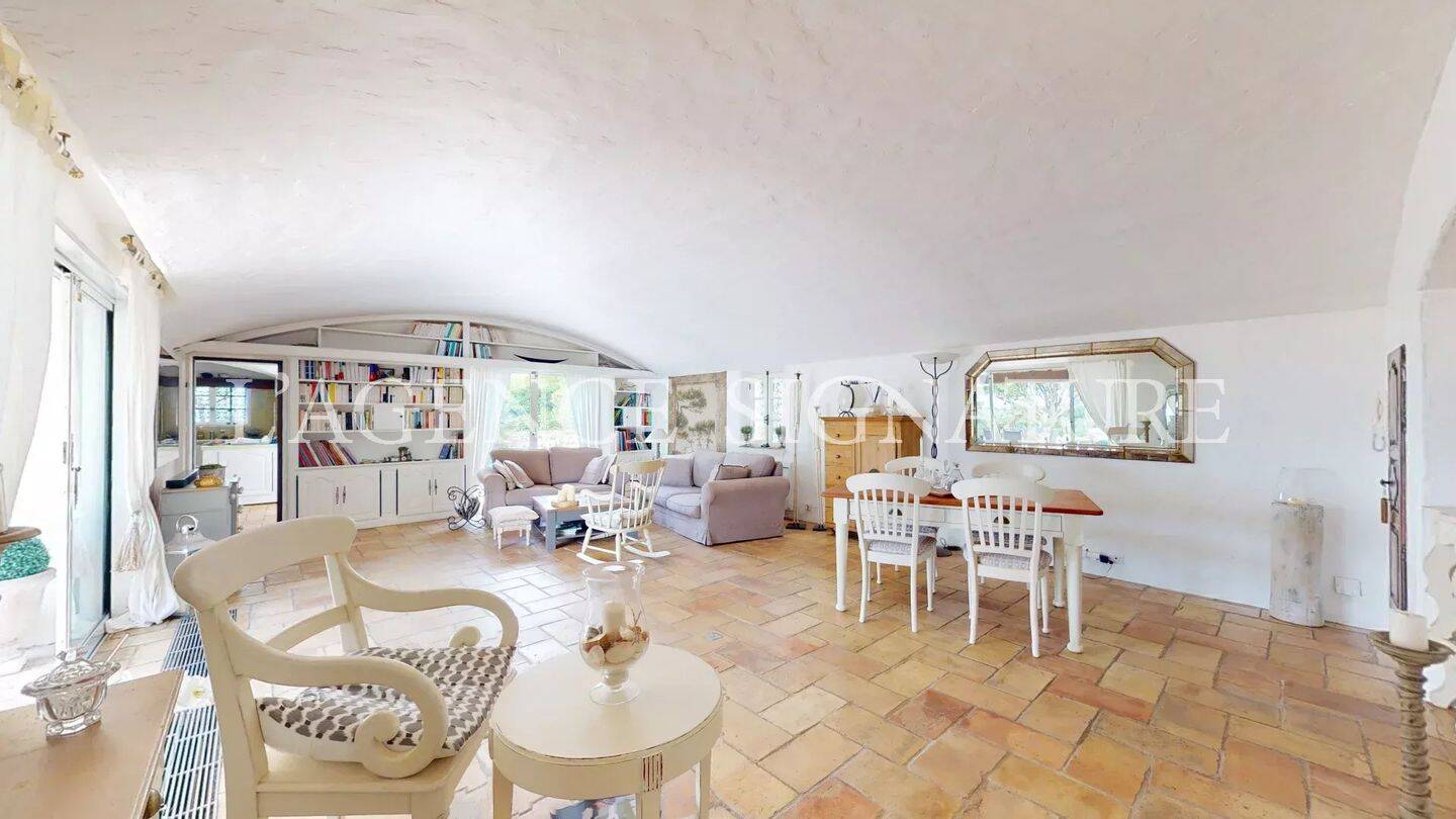 A LOUER NICE FABRON - VILLA 6P AVEC PISCINE — 4