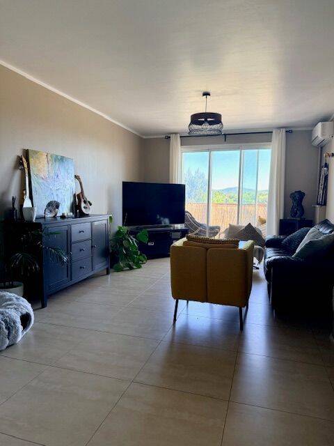 Appartement 3 pièces 63 m² · à Hyères · 63,1 m² · 249 000 €