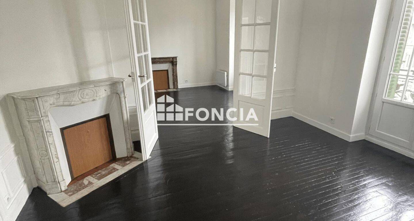 Appartement 3 pièces 72 m² · à Juvisy-sur-Orge · 71,7 m² · 923 €