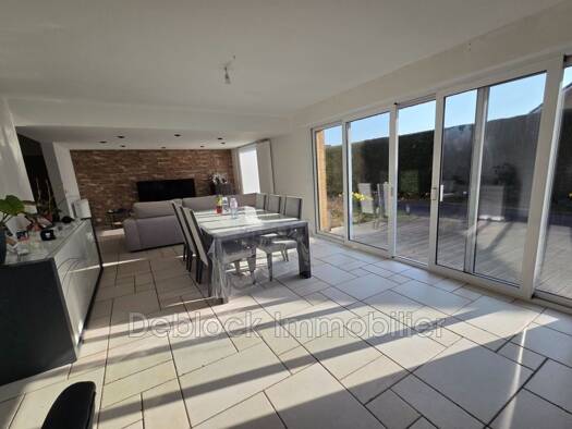 Maison à vendre 410 800 € 7 pièces 6 chambres 191 m² 800 m² de terrain Hoymille 59492