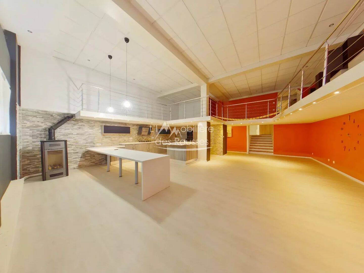 Appartement 4 pièces 169 m² · à Hauts de Bienne · 169 m² · 1 100 €