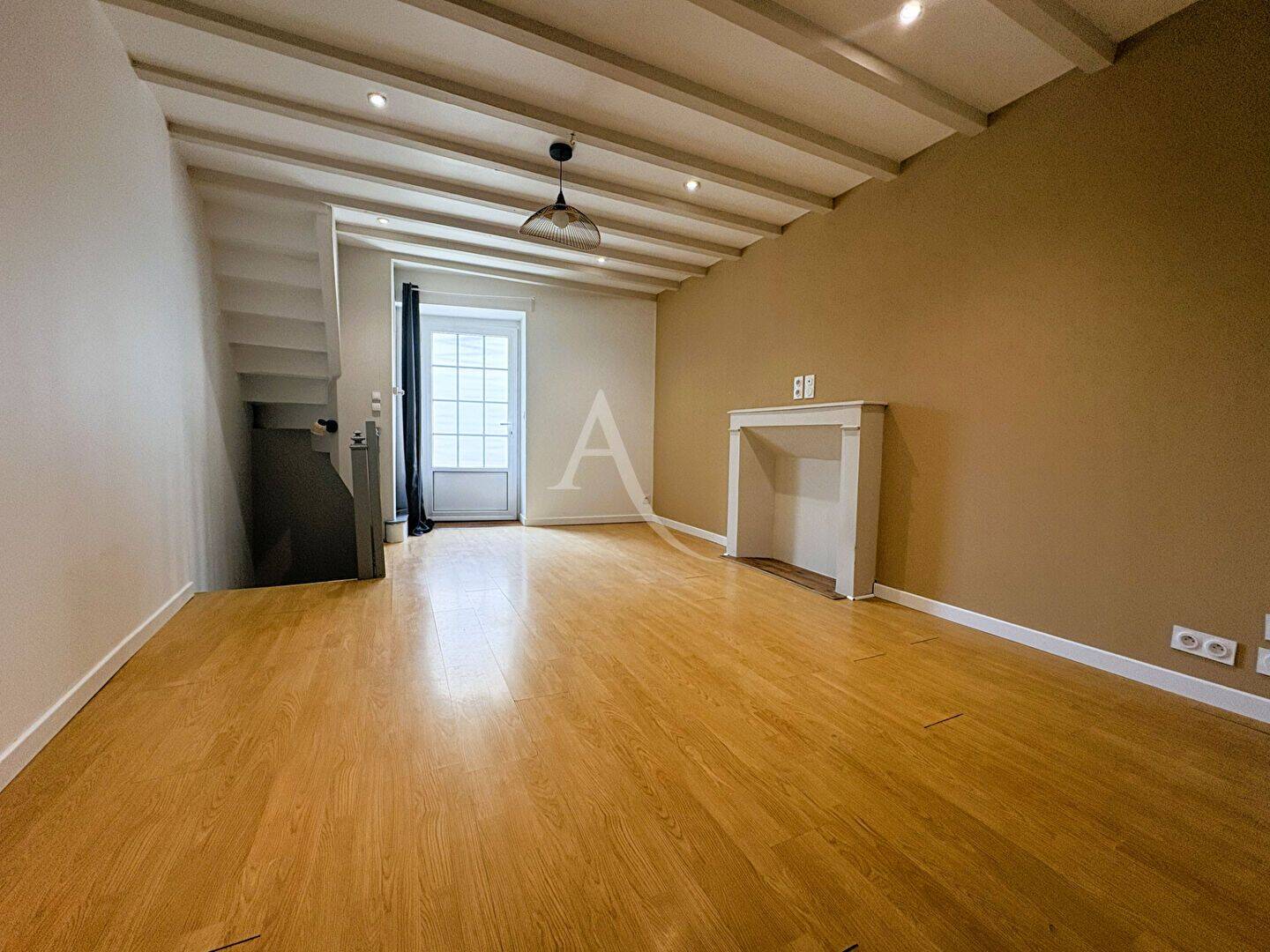 Maison 5 pièces 91 m² · à Joué-sur-Erdre · 90,6 m² · 863 €/mois