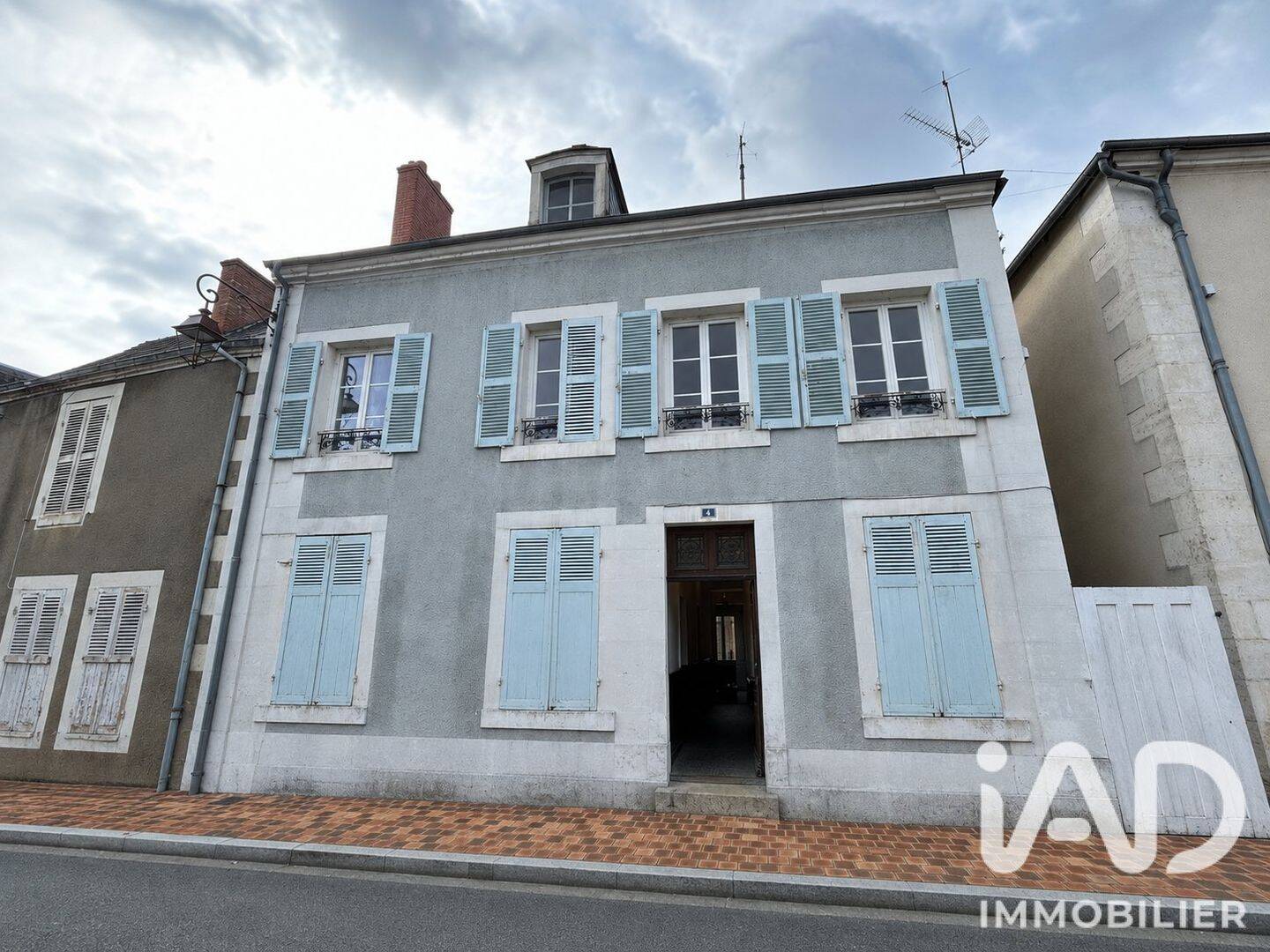 Maison 5 pièces 106 m² · à Lignières · 106 m² · 138 000 €