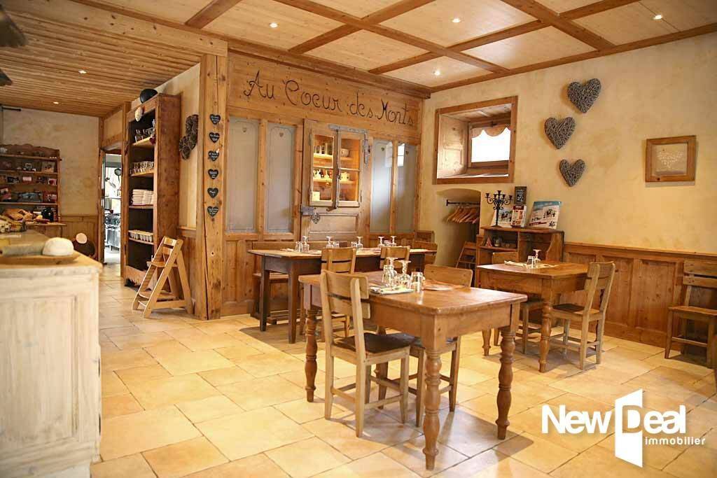 Maison 12 pièces 723 m² · à Glières-Val-de-Borne · 723 m² · 832 000 €
