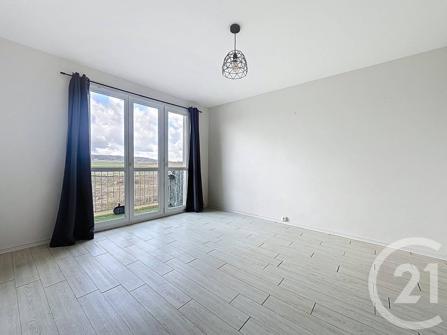Appartement 2 pièces 42 m² · à Noyon · 41,9 m² · 39 000 €