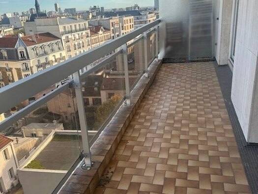 Appartement à vendre 599 000 € 5 pièces 2 chambres 110 m² Étage 7/7 L'Eglise Les Lilas 93260