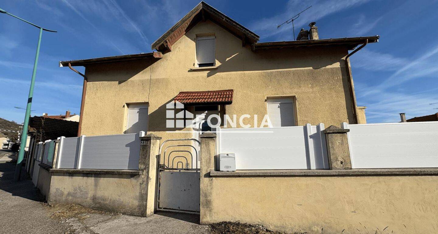 Maison 5 pièces 118 m² · à Sarras · 118,1 m² · 700 €/mois