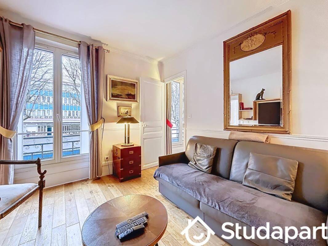 Appartement 2 pièces 39 m² · à Paris 15ème · 39 m² · 1 990 €/mois