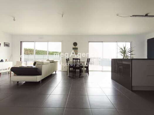 Maison de plain-pied à vendre 268 050 € 5 pièces 4 chambres 108 m² 602 m² de terrain Sérent 56460