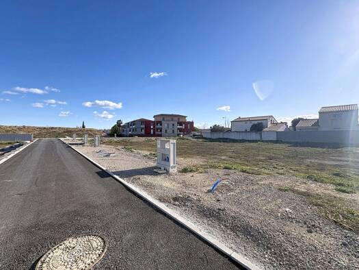 Terrain constructible viabilisé à vendre 272 000 € 384 m² de terrain Périphérie Ouest et Sud Mauguio 34130