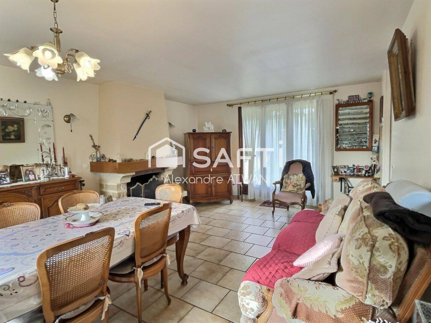Maison 4 pièces 135 m² · à Ménilles · 135 m² · 273 000 €