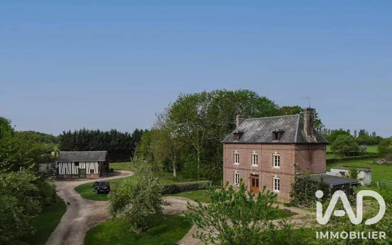 Maison 6 pièces 210 m² · à Ferrières-Saint-Hilaire · 210 m² · 364 900 €