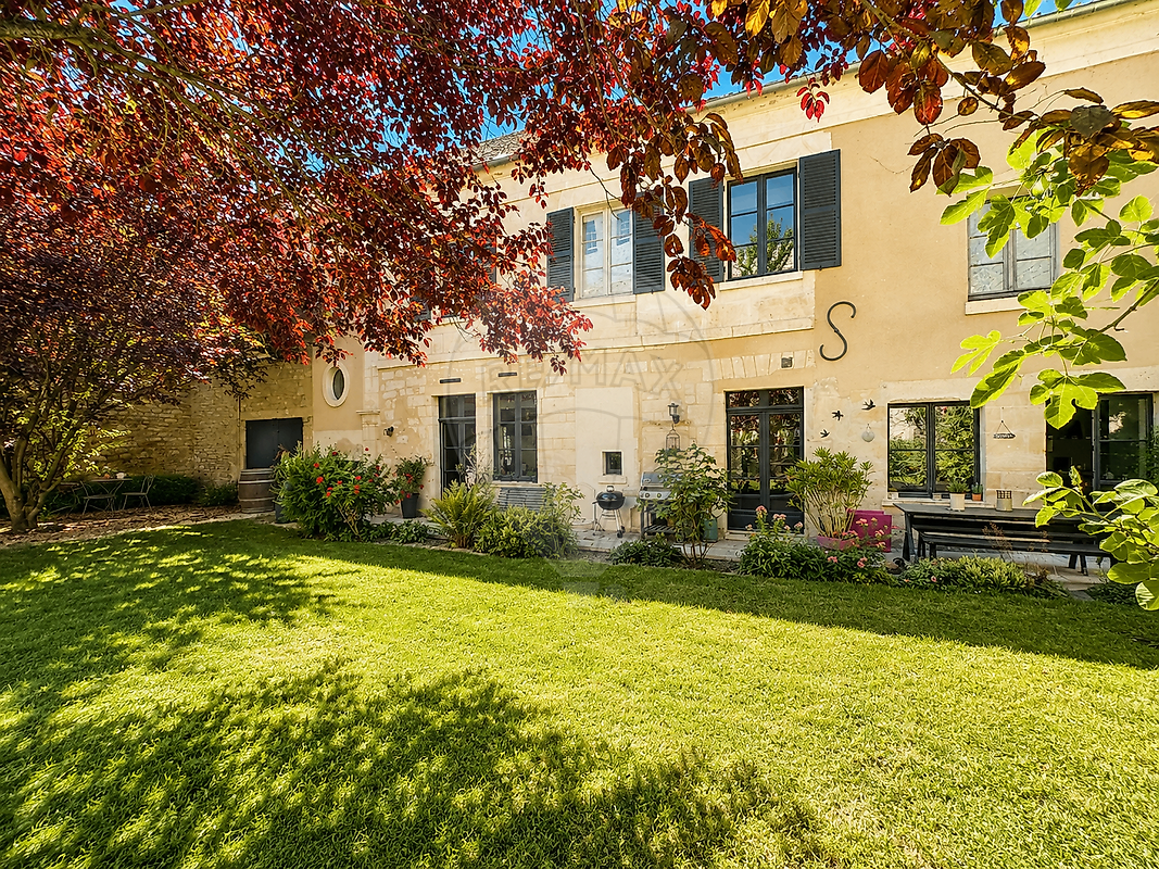 Maison 8 pièces 286 m² · à Senlis · 286 m² · 1 098 000 €