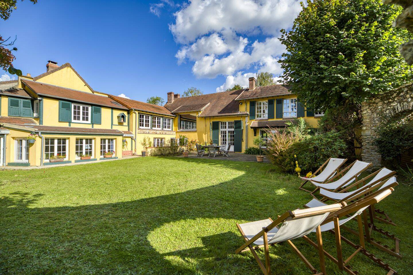 Maison 10 pièces 225 m² · à Montfort-l'Amaury · 225 m² · 895 000 €