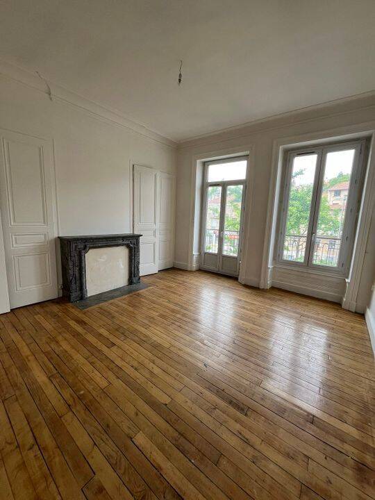 Appartement 3 pièces 74 m² · à Rive-de-Gier · 74 m² · 670 €