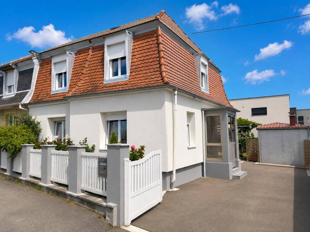 Maison 7 pièces 147 m² · à Sausheim · 146,9 m² · 499 000 €