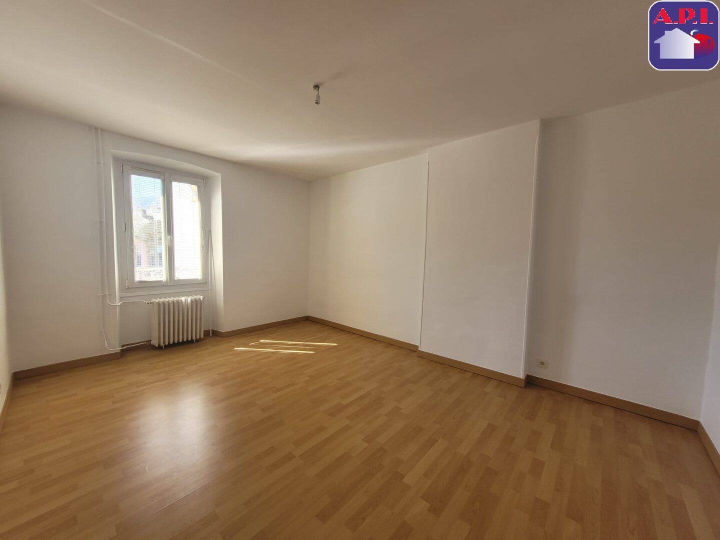 Appartement 4 pièces 97 m² · à Foix · 97 m² · 650 €