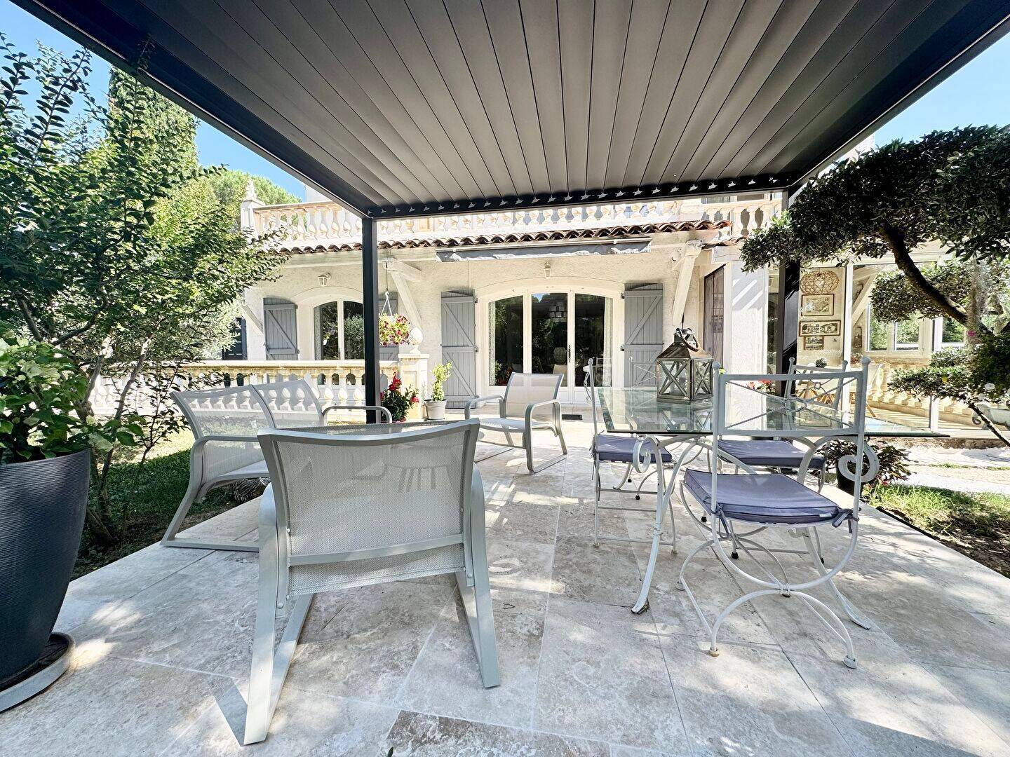 Maison 10 pièces 160 m² · à Vidauban · 160 m² · 649 500 €