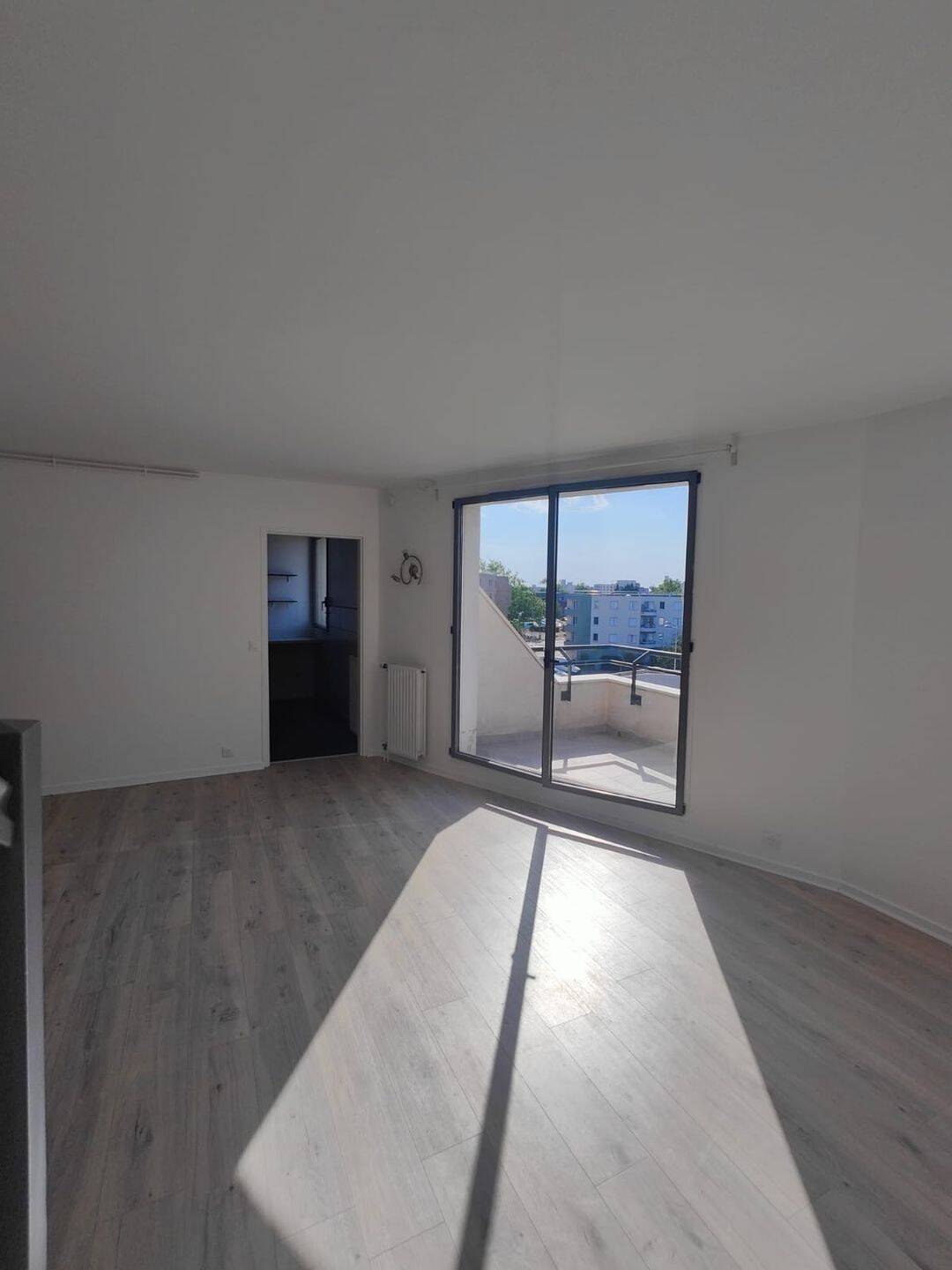 Appartement 3 pièces 67 m² · à Évry-Courcouronnes · 67,3 m² · 1 181 €