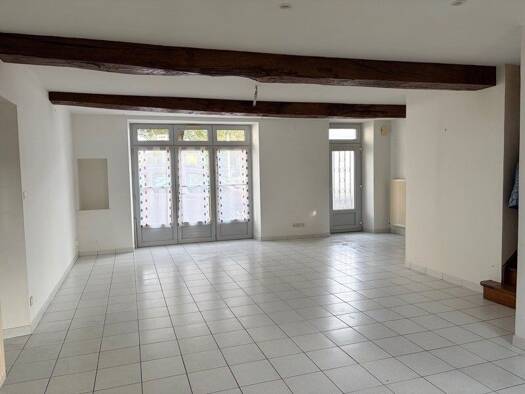 Maison à louer 750 € 4 pièces 3 chambres 102 m² Bellevigny 85170