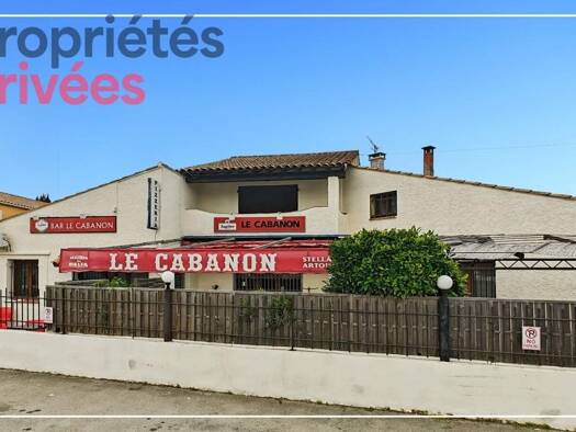 Immeuble à vendre 302 000 € 305 m² Le Trébon Nord Arles 13200