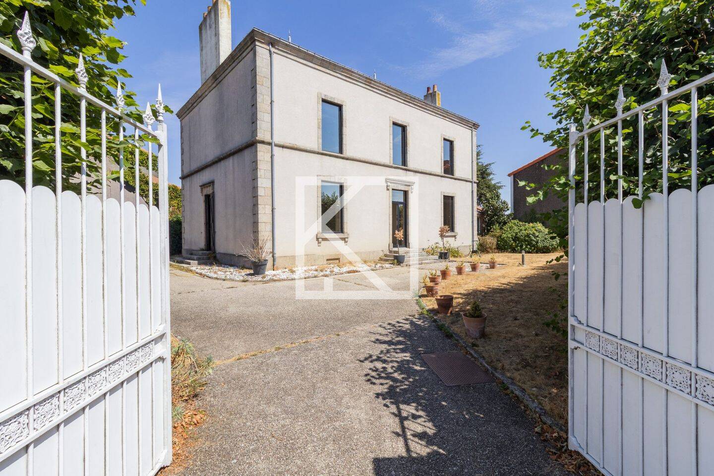 Maison 10 pièces 270 m² · à Sèvremoine · 270 m² · 399 000 €