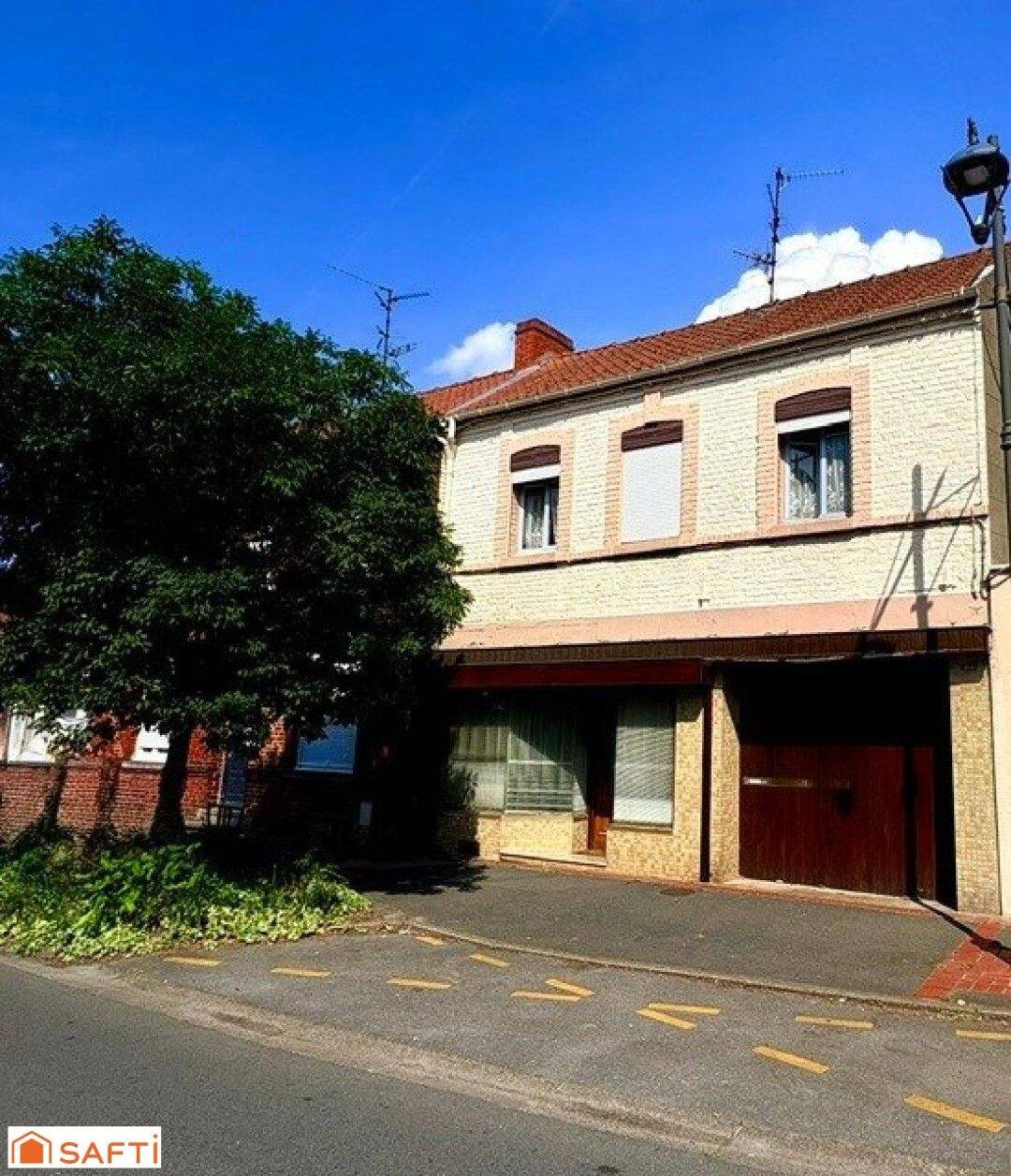 Maison 7 pièces 132 m² · à Vieux-Condé · 132 m² · 68 500 €