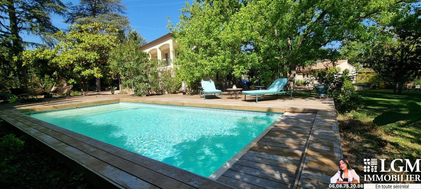 Maison 8 pièces 205 m² · à Aix-en-Provence · 205 m² · 1 590 000 €
