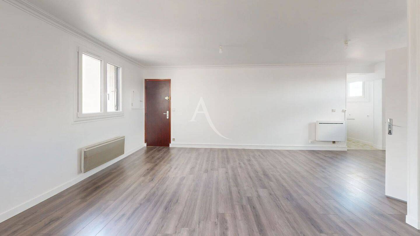Appartement 1 pièce 38 m² · à Chilly-Mazarin · 37,7 m² · 800 €/mois