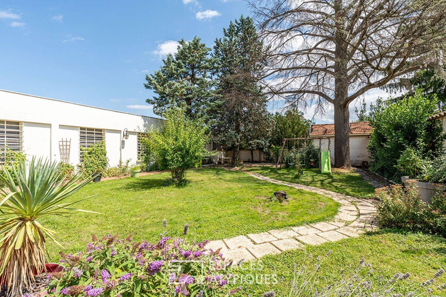 Maison 8 pièces 236 m² · à Villefranche-sur-Saône · 236 m² · 599 000 €
