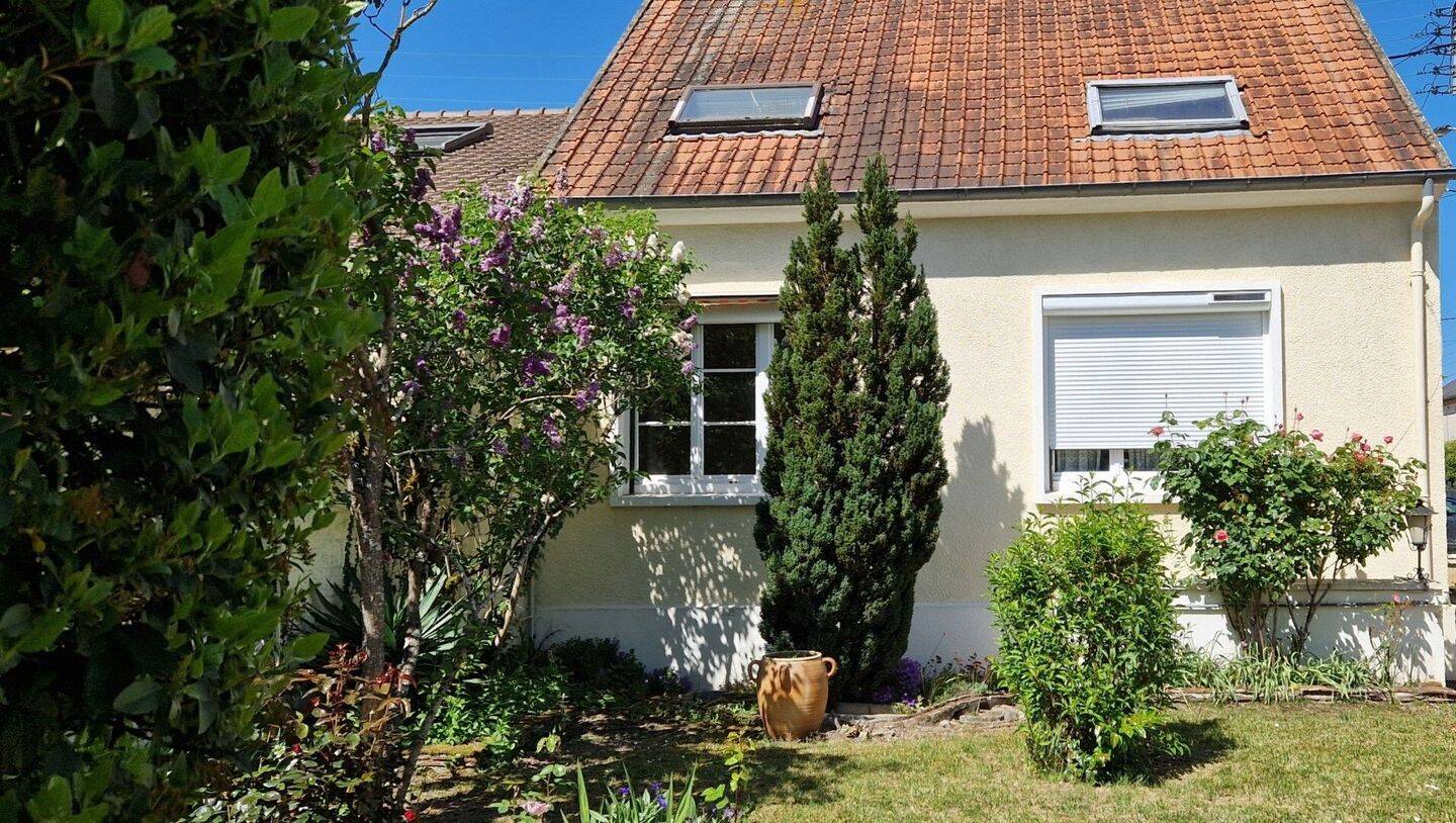Maison 5 pièces 100 m² · à Orléans · 100 m² · 198 000 €
