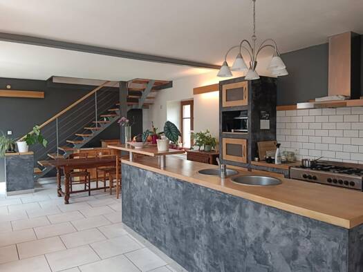 Maison de ville à vendre 292 000 € 6 pièces 4 chambres 200 m² 410 m² de terrain Rhumont Remiremont 88200