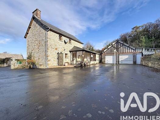 Maison à vendre 199 990 € 8 pièces 4 chambres 120 m² 7 003 m² de terrain Mortain-Bocage 50140