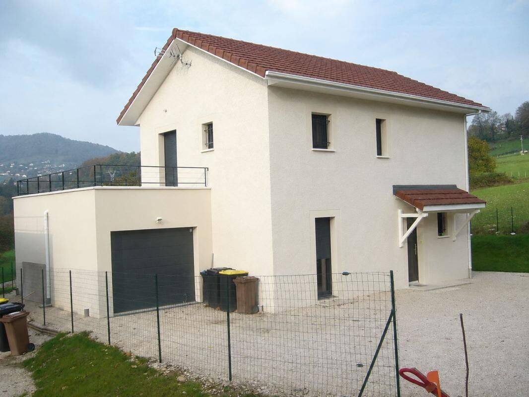Maison 5 pièces 103 m² · à Coublevie · 103 m² · 1 350 €/mois