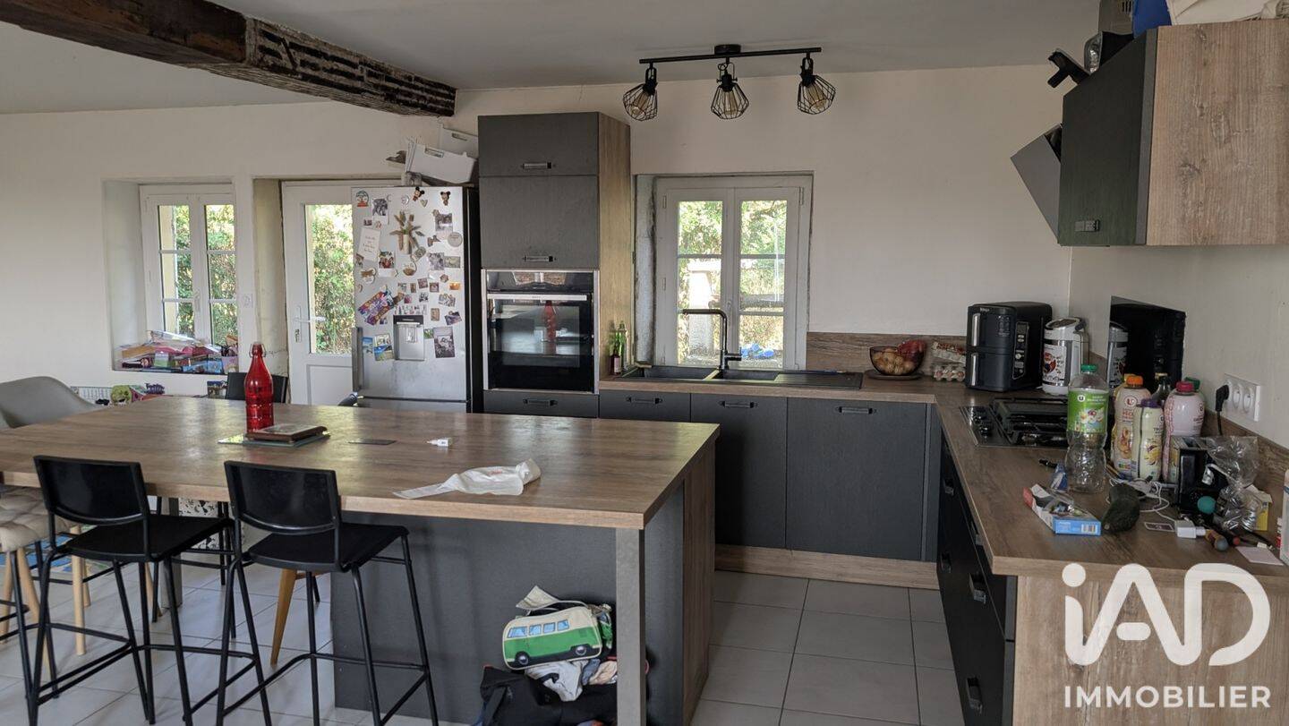 Maison 5 pièces 140 m² · à Osmery · 140 m² · 154 000 €