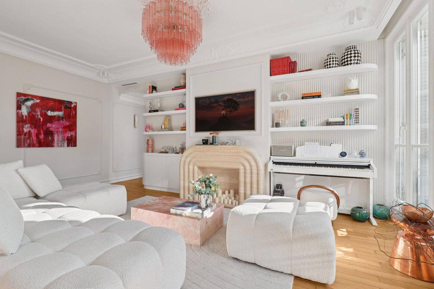 Appartement 5 pièces 105 m² · à Paris 10ème Arrondissement · 105 m² · 5 200 €