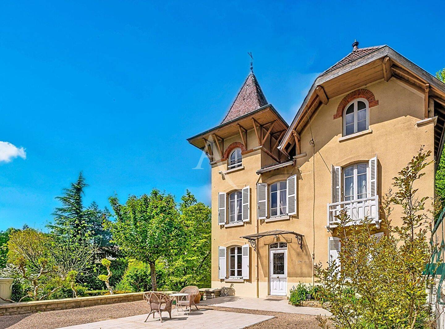 Maison 8 pièces 200 m² · à Mâcon · 200 m² · 499 000 €